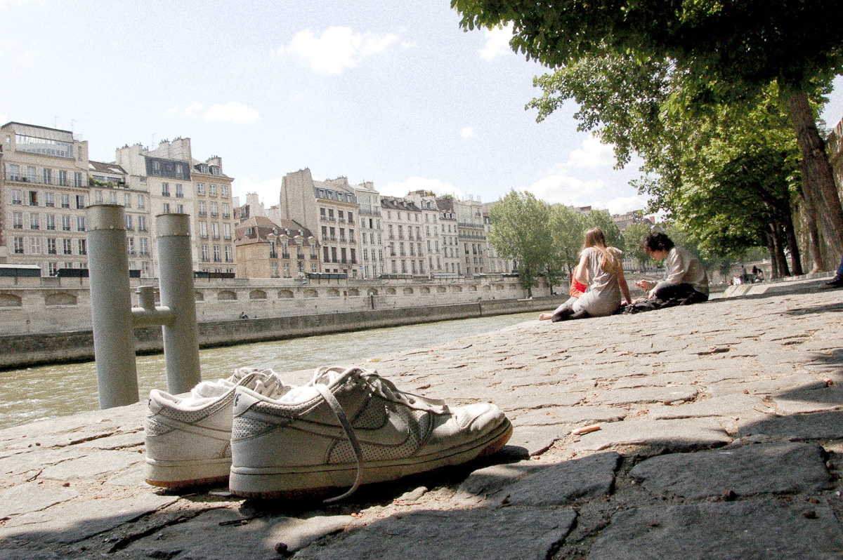 ...as I was lying alone at the river Seine...